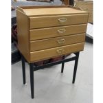 941 1369 CHEST OF DRAWERS